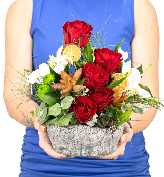 Akira Serisi Kırmızı Gül ve Lilyum Tasarım